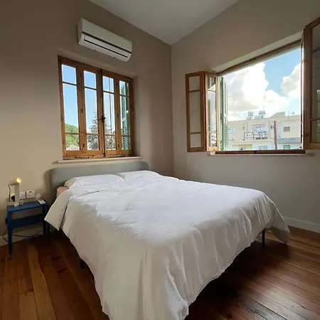 Дом отдыха 1947 Rescued Stone House *