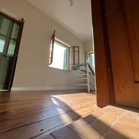 1947 Rescued Stone House Дом отдыха