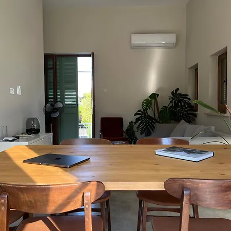 Holiday home 1947 Rescued Stone House *