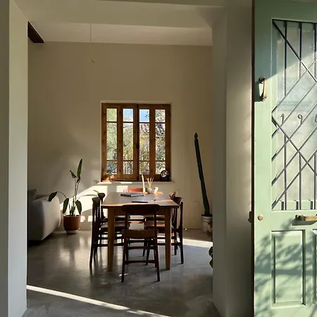 Vakantiehuis 1947 Rescued Stone House *