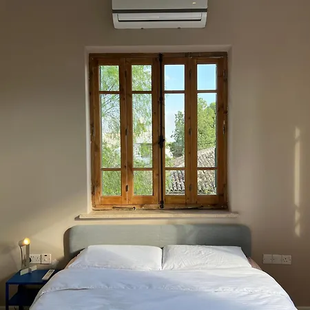 Holiday home 1947 Rescued Stone House