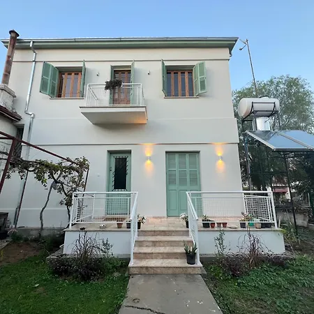 Vakantiehuis 1947 Rescued Stone House *