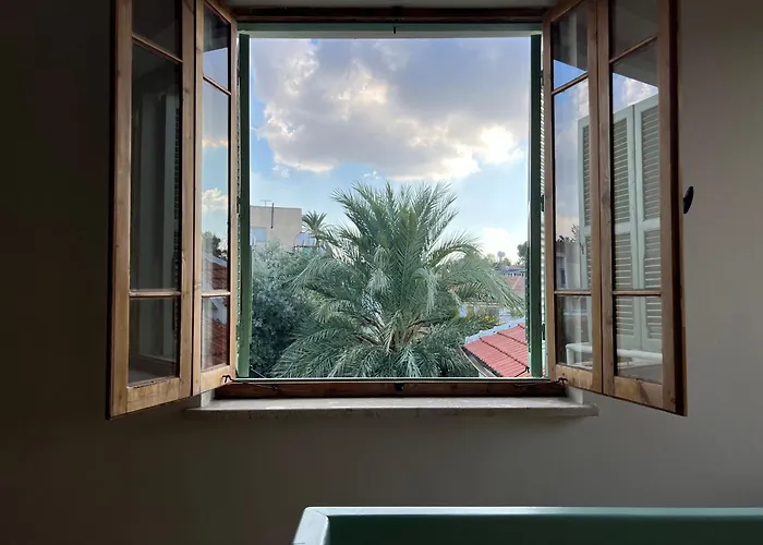 1947 Rescued Stone House Vakantiehuis