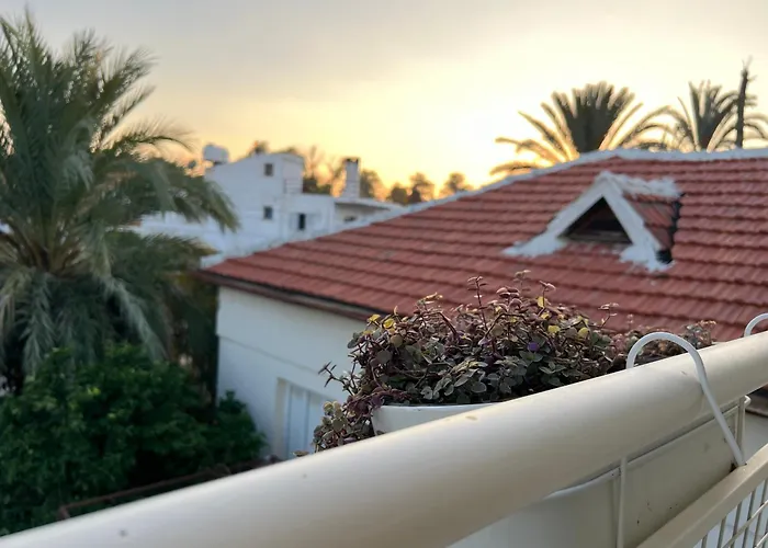 1947 Rescued Stone House * Никосия