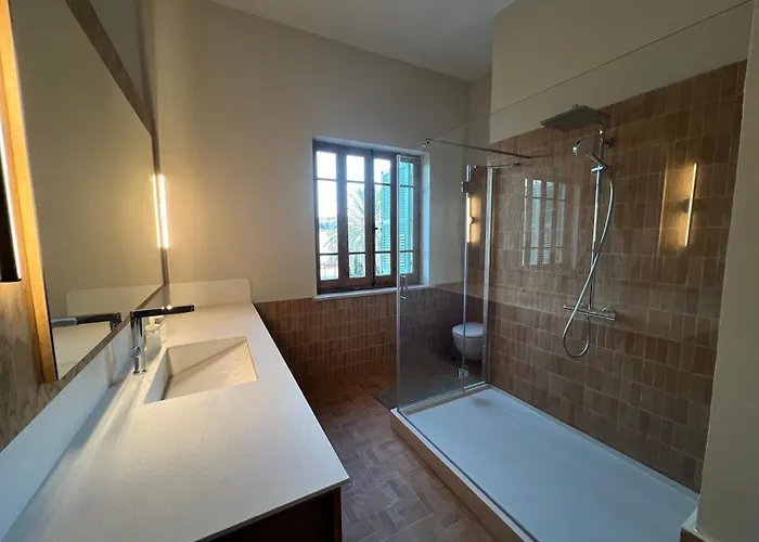 Дом отдыха 1947 Rescued Stone House *